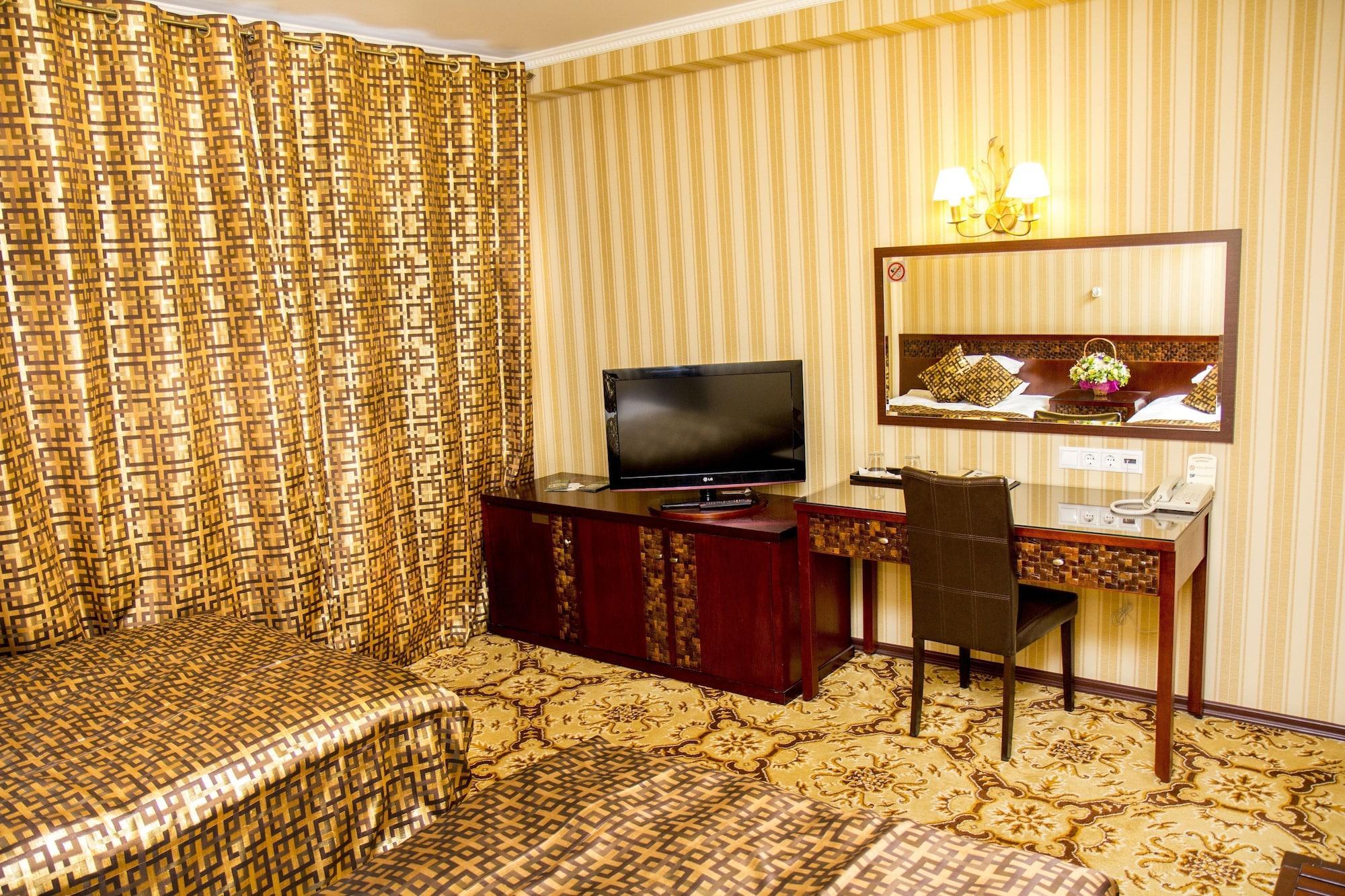 Klassik Hotel Chisinau Ngoại thất bức ảnh