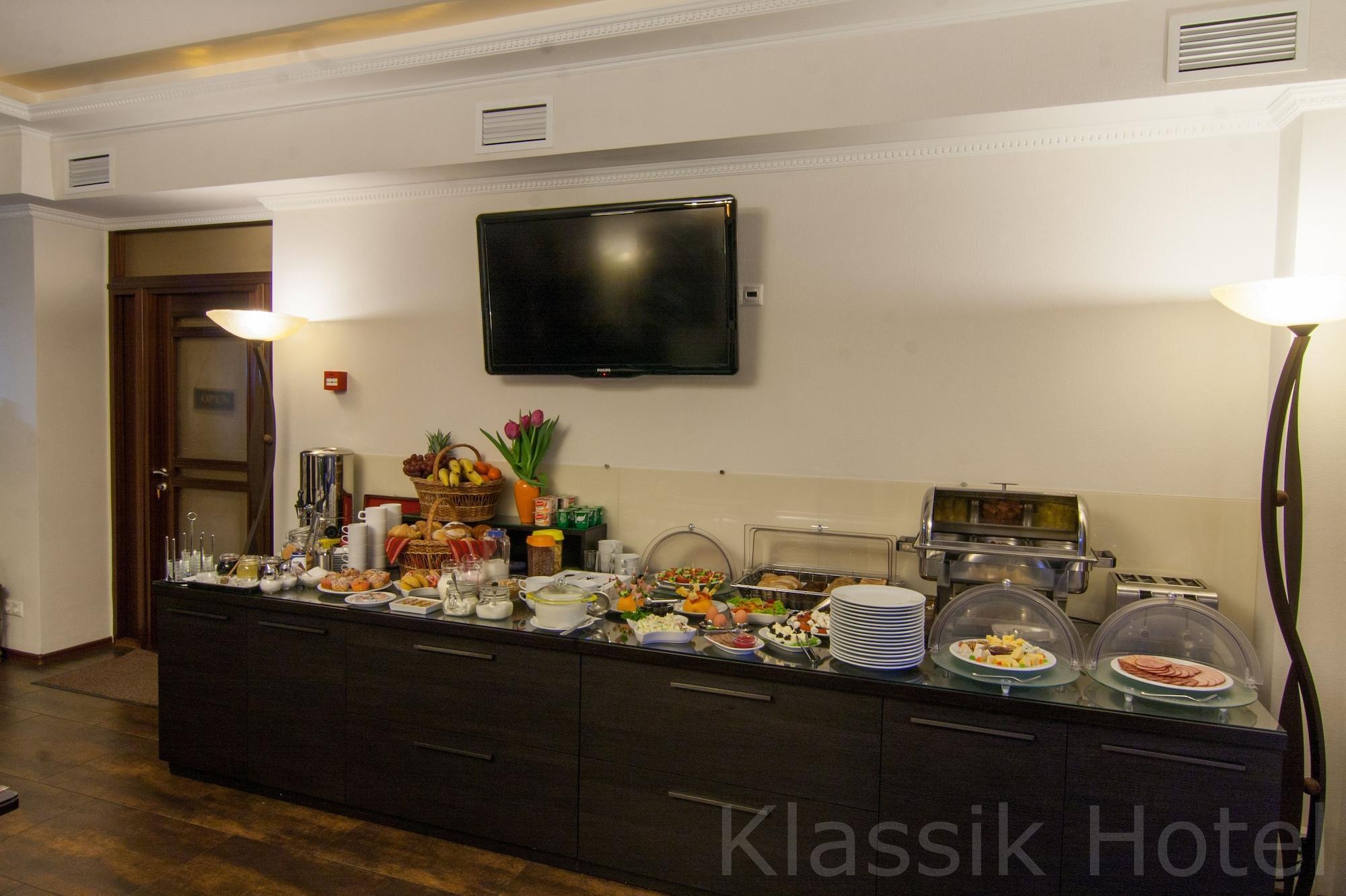 Klassik Hotel Chisinau Ngoại thất bức ảnh