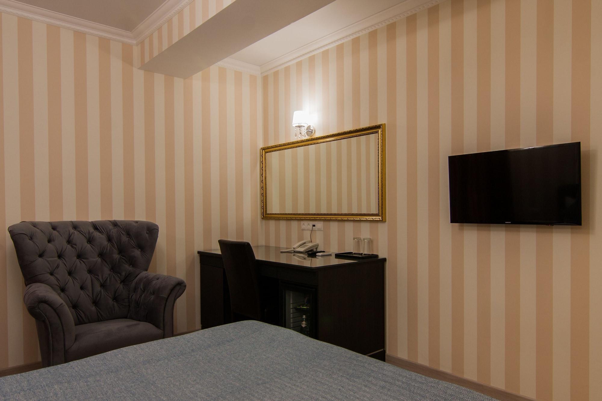 Klassik Hotel Chisinau Ngoại thất bức ảnh