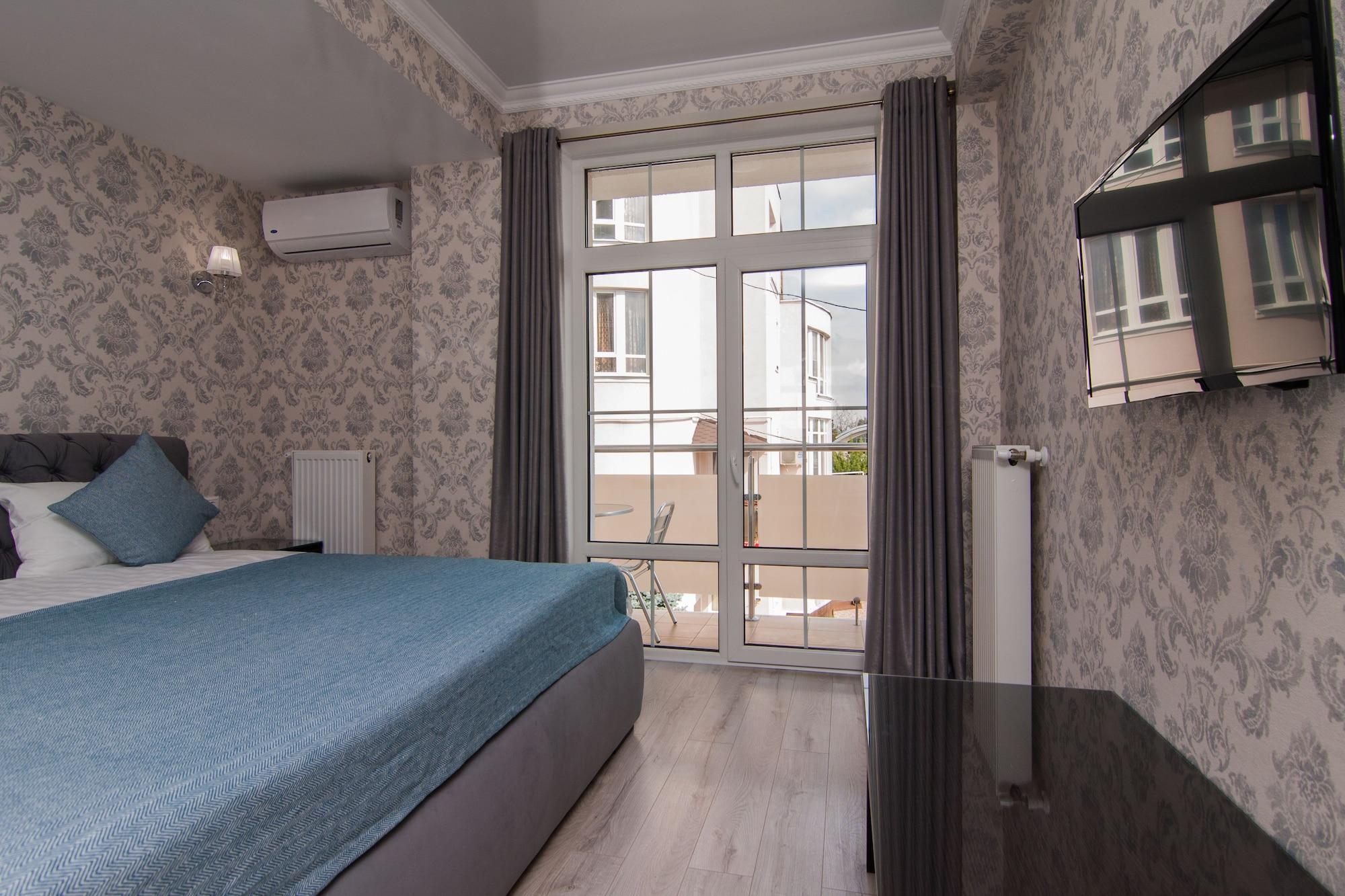 Klassik Hotel Chisinau Ngoại thất bức ảnh