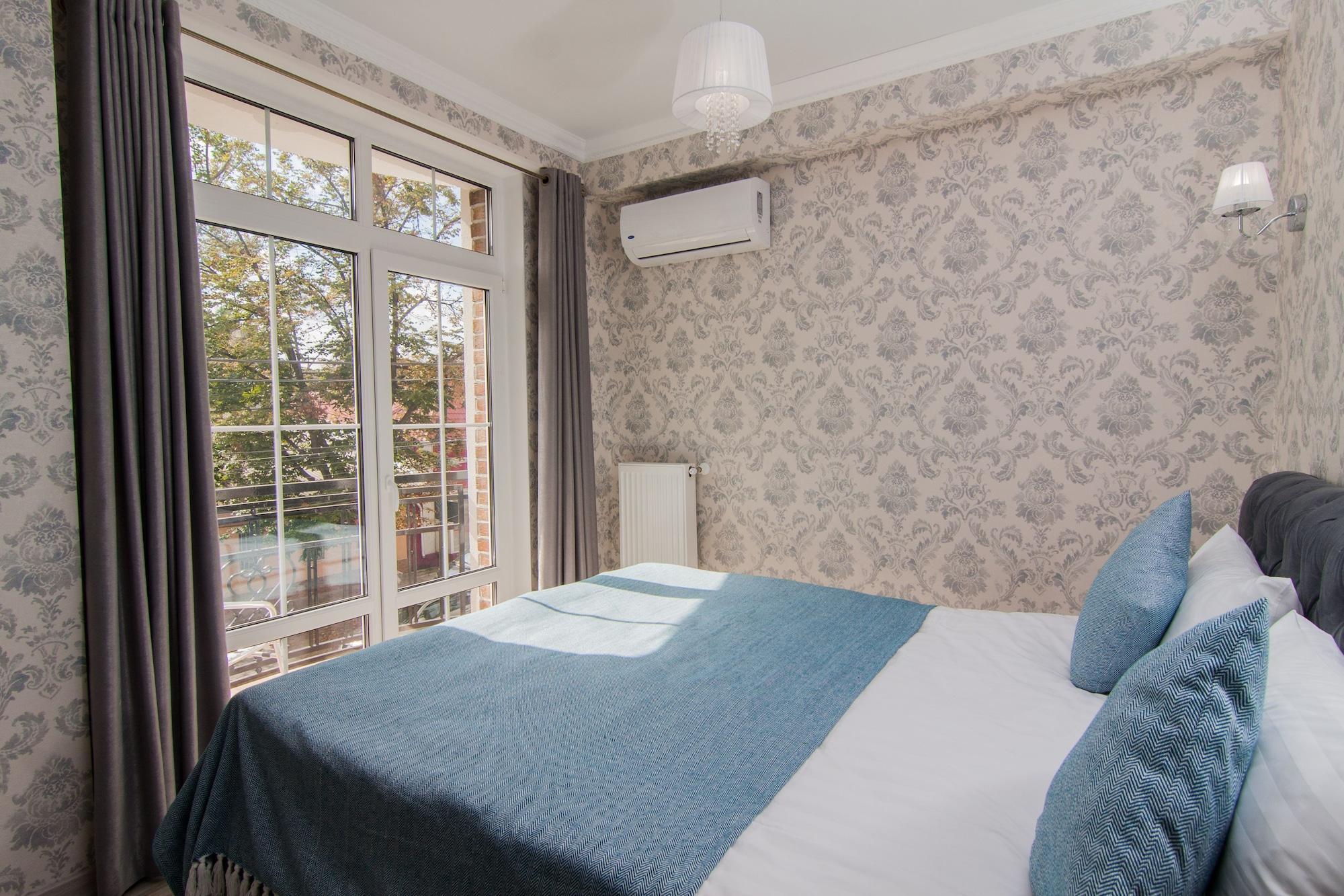Klassik Hotel Chisinau Ngoại thất bức ảnh