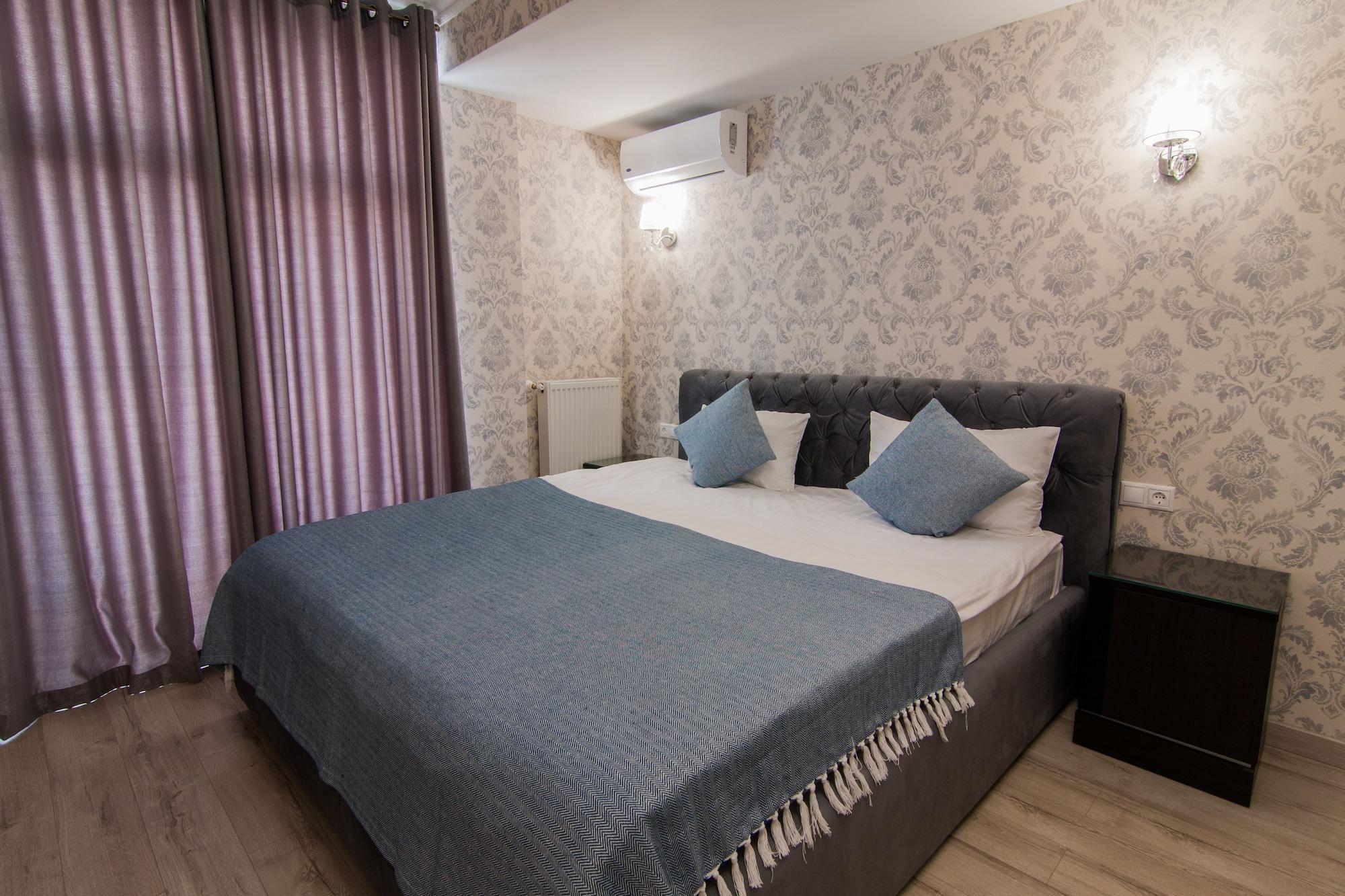 Klassik Hotel Chisinau Ngoại thất bức ảnh