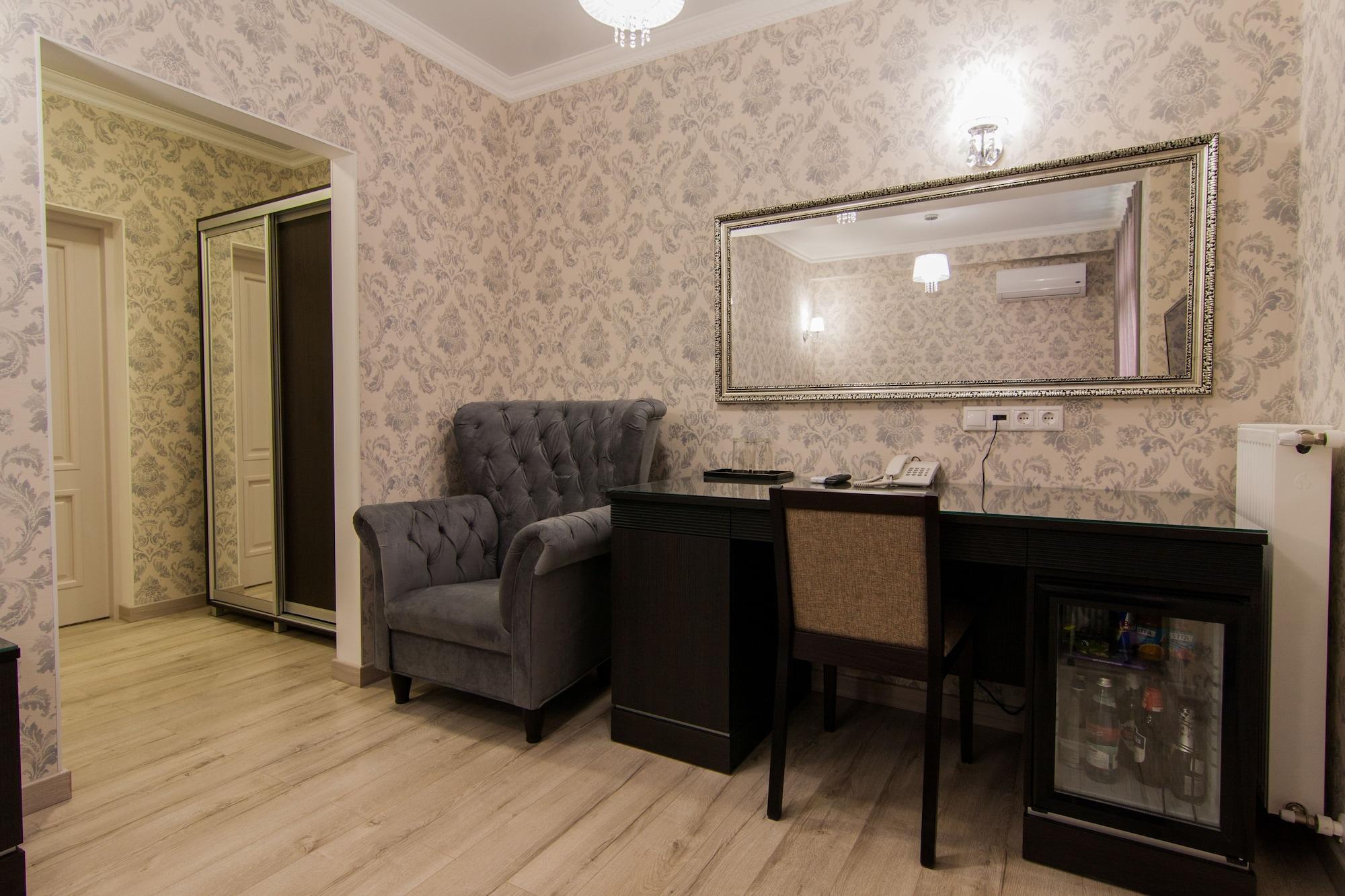 Klassik Hotel Chisinau Ngoại thất bức ảnh