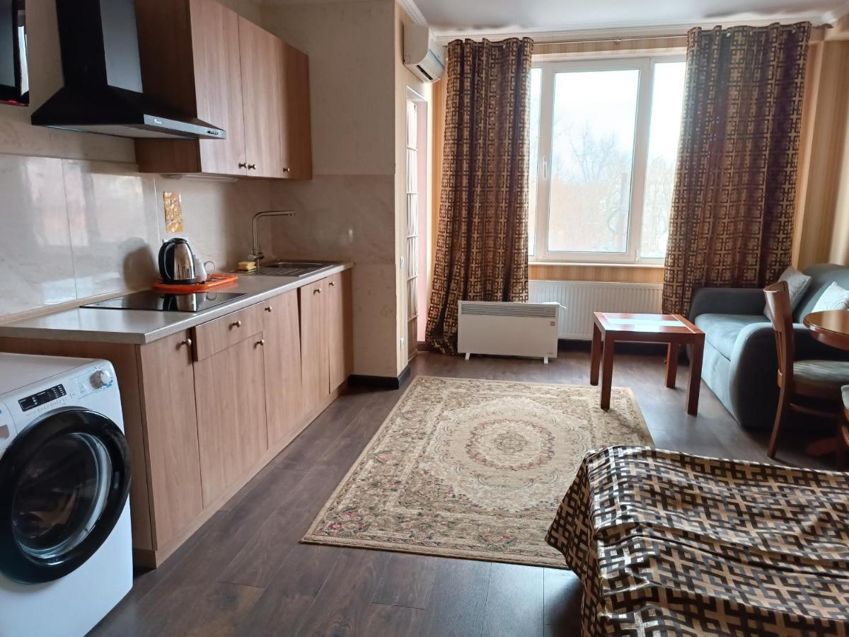 Klassik Hotel Chisinau Ngoại thất bức ảnh