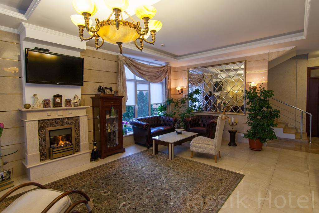 Klassik Hotel Chisinau Ngoại thất bức ảnh